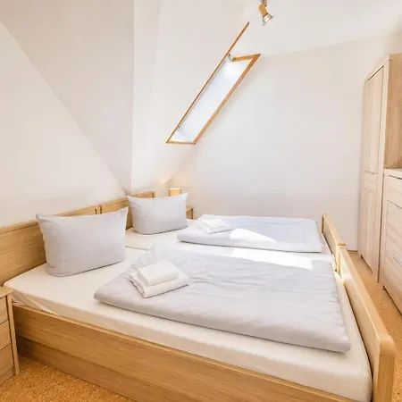 Ferienwohnung-ebbe-gemuetlicher-rueckzugsort-in-ruhiger-siedlungslage * Neuharlingersiel